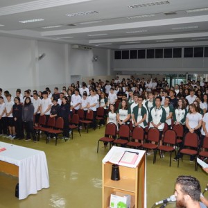 MISSA DE PÁSCOA PARA OS ALUNOS