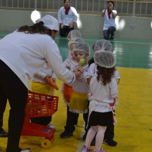 APRESENTAÇÕES EM HOMENAGEM AO DIA DAS MÃES