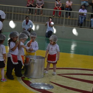 APRESENTAÇÕES EM HOMENAGEM AO DIA DAS MÃES