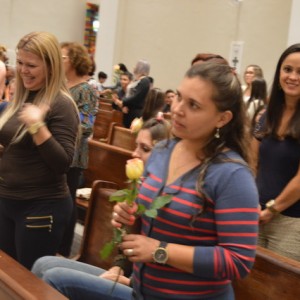 MISSA EM HOMENAGEM AO DIA DAS MÃES