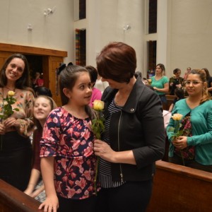 MISSA EM HOMENAGEM AO DIA DAS MÃES