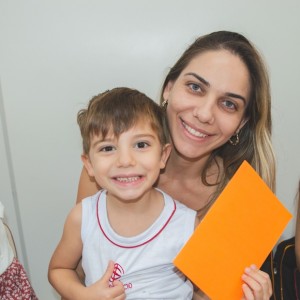 EDUCAÇÃO INFANTIL: SINGELOS GESTOS E SORRISOS, ORAÇÕES E BENÇÃOS - DIA DAS MÃES 2024