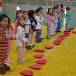 APRESENTAÇÕES EM HOMENAGEM AO DIA DAS MÃES