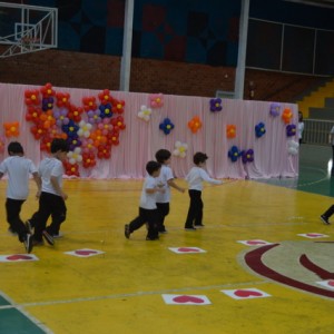 APRESENTAÇÕES EM HOMENAGEM AO DIA DAS MÃES