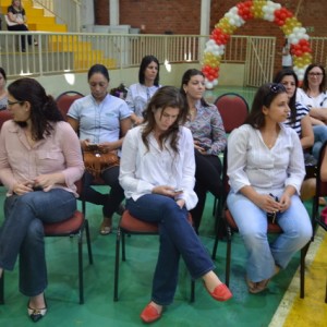 APRESENTAÇÕES EM HOMENAGEM AO DIA DAS MÃES