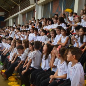 APRESENTAÇÕES EM HOMENAGEM AO DIA DAS MÃES