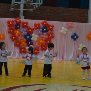 APRESENTAÇÕES EM HOMENAGEM AO DIA DAS MÃES