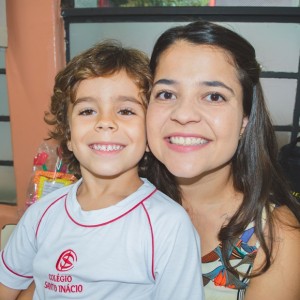 EDUCAÇÃO INFANTIL: SINGELOS GESTOS E SORRISOS, ORAÇÕES E BENÇÃOS - DIA DAS MÃES 2024