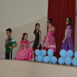 DESFILE DE FANTASIAS DO FUNDAMENTAL I