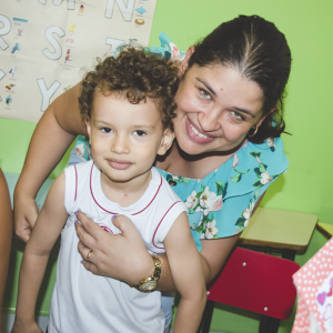 EDUCAÇÃO INFANTIL: SINGELOS GESTOS E SORRISOS, ORAÇÕES E BENÇÃOS - DIA DAS MÃES 2024