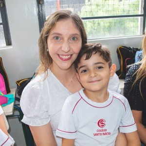 EDUCAÇÃO INFANTIL: SINGELOS GESTOS E SORRISOS, ORAÇÕES E BENÇÃOS - DIA DAS MÃES 2024