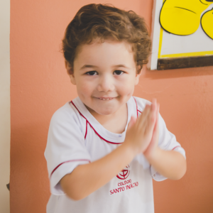 EDUCAÇÃO INFANTIL: SINGELOS GESTOS E SORRISOS, ORAÇÕES E BENÇÃOS - DIA DAS MÃES 2024