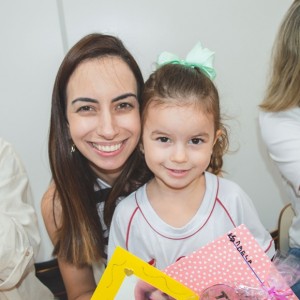 EDUCAÇÃO INFANTIL: SINGELOS GESTOS E SORRISOS, ORAÇÕES E BENÇÃOS - DIA DAS MÃES 2024