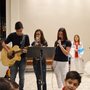 MISSA EM HOMENAGEM AO DIA DAS MÃES