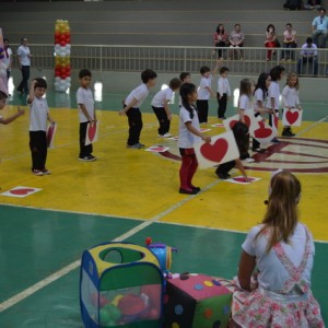 APRESENTAÇÕES EM HOMENAGEM AO DIA DAS MÃES