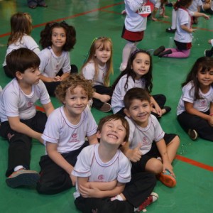 APRESENTAÇÕES EM HOMENAGEM AO DIA DAS MÃES