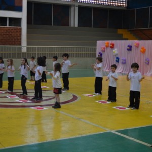 APRESENTAÇÕES EM HOMENAGEM AO DIA DAS MÃES