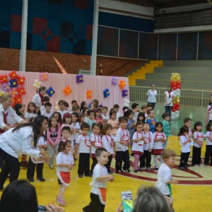 APRESENTAÇÕES EM HOMENAGEM AO DIA DAS MÃES