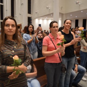 MISSA EM HOMENAGEM AO DIA DAS MÃES