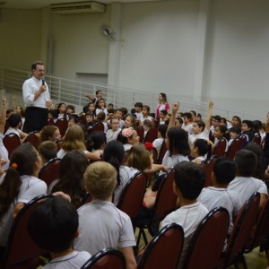 ARCEBISPO DOM ANUAR EM VISITA AO COLÉGIO SANTO INÁCIO