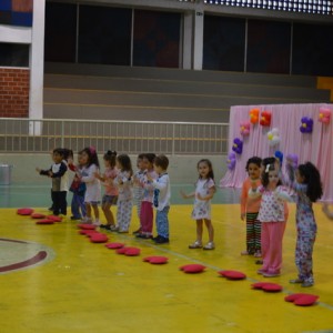 APRESENTAÇÕES EM HOMENAGEM AO DIA DAS MÃES