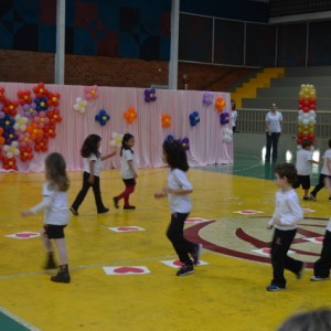 APRESENTAÇÕES EM HOMENAGEM AO DIA DAS MÃES