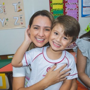 EDUCAÇÃO INFANTIL: SINGELOS GESTOS E SORRISOS, ORAÇÕES E BENÇÃOS - DIA DAS MÃES 2024