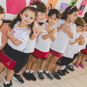 EDUCAÇÃO INFANTIL: SINGELOS GESTOS E SORRISOS, ORAÇÕES E BENÇÃOS - DIA DAS MÃES 2024