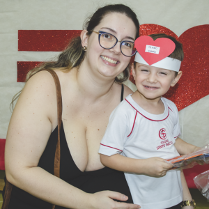 EDUCAÇÃO INFANTIL: SINGELOS GESTOS E SORRISOS, ORAÇÕES E BENÇÃOS - DIA DAS MÃES 2024