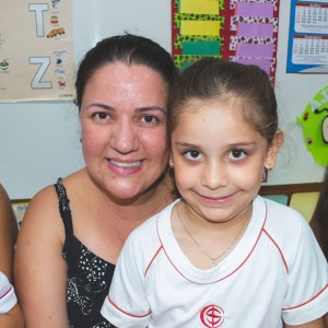 EDUCAÇÃO INFANTIL: SINGELOS GESTOS E SORRISOS, ORAÇÕES E BENÇÃOS - DIA DAS MÃES 2024