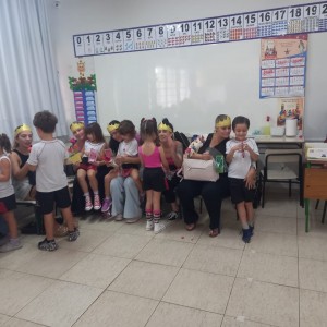 EDUCAÇÃO INFANTIL: SINGELOS GESTOS E SORRISOS, ORAÇÕES E BENÇÃOS - DIA DAS MÃES 2024