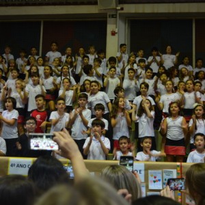 APRESENTAÇÕES EM HOMENAGEM AO DIA DAS MÃES