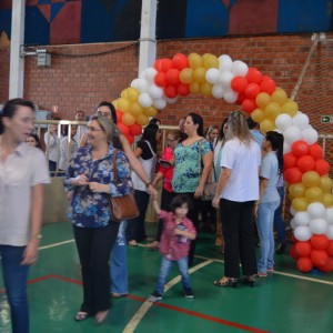 APRESENTAÇÕES EM HOMENAGEM AO DIA DAS MÃES