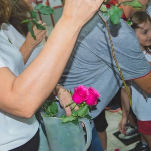 EDUCAÇÃO INFANTIL: SINGELOS GESTOS E SORRISOS, ORAÇÕES E BENÇÃOS - DIA DAS MÃES 2024