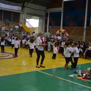 APRESENTAÇÕES EM HOMENAGEM AO DIA DAS MÃES