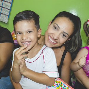 EDUCAÇÃO INFANTIL: SINGELOS GESTOS E SORRISOS, ORAÇÕES E BENÇÃOS - DIA DAS MÃES 2024