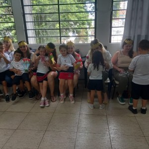 EDUCAÇÃO INFANTIL: SINGELOS GESTOS E SORRISOS, ORAÇÕES E BENÇÃOS - DIA DAS MÃES 2024