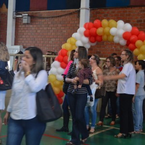 APRESENTAÇÕES EM HOMENAGEM AO DIA DAS MÃES