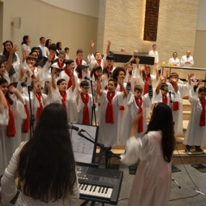 MISSA EM HOMENAGEM AO DIA DAS MÃES