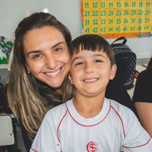 EDUCAÇÃO INFANTIL: SINGELOS GESTOS E SORRISOS, ORAÇÕES E BENÇÃOS - DIA DAS MÃES 2024