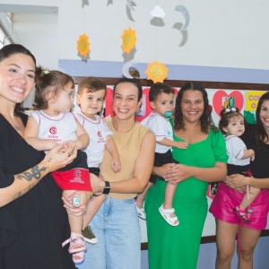 EDUCAÇÃO INFANTIL: SINGELOS GESTOS E SORRISOS, ORAÇÕES E BENÇÃOS - DIA DAS MÃES 2024