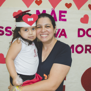 EDUCAÇÃO INFANTIL: SINGELOS GESTOS E SORRISOS, ORAÇÕES E BENÇÃOS - DIA DAS MÃES 2024