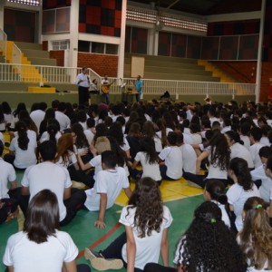 ARCEBISPO DOM ANUAR EM VISITA AO COLÉGIO SANTO INÁCIO