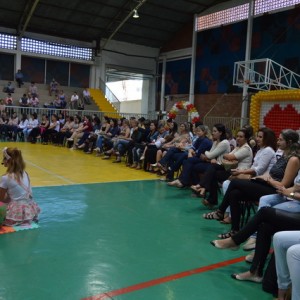 APRESENTAÇÕES EM HOMENAGEM AO DIA DAS MÃES