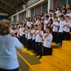 APRESENTAÇÕES EM HOMENAGEM AO DIA DAS MÃES