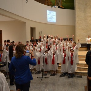 MISSA EM HOMENAGEM AO DIA DAS MÃES