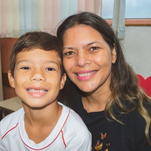 EDUCAÇÃO INFANTIL: SINGELOS GESTOS E SORRISOS, ORAÇÕES E BENÇÃOS - DIA DAS MÃES 2024