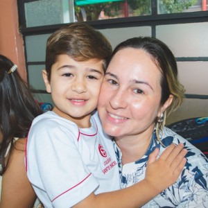 EDUCAÇÃO INFANTIL: SINGELOS GESTOS E SORRISOS, ORAÇÕES E BENÇÃOS - DIA DAS MÃES 2024