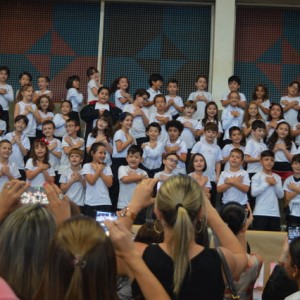 APRESENTAÇÕES EM HOMENAGEM AO DIA DAS MÃES