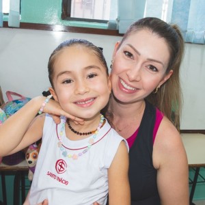 EDUCAÇÃO INFANTIL: SINGELOS GESTOS E SORRISOS, ORAÇÕES E BENÇÃOS - DIA DAS MÃES 2024